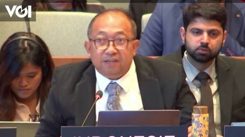 Wakil Delegasi Tetap RI untuk UNESCO IGAK Satrya Wibawa berbicara di Sidang Dewan Eksekutif UNESCO di Paris