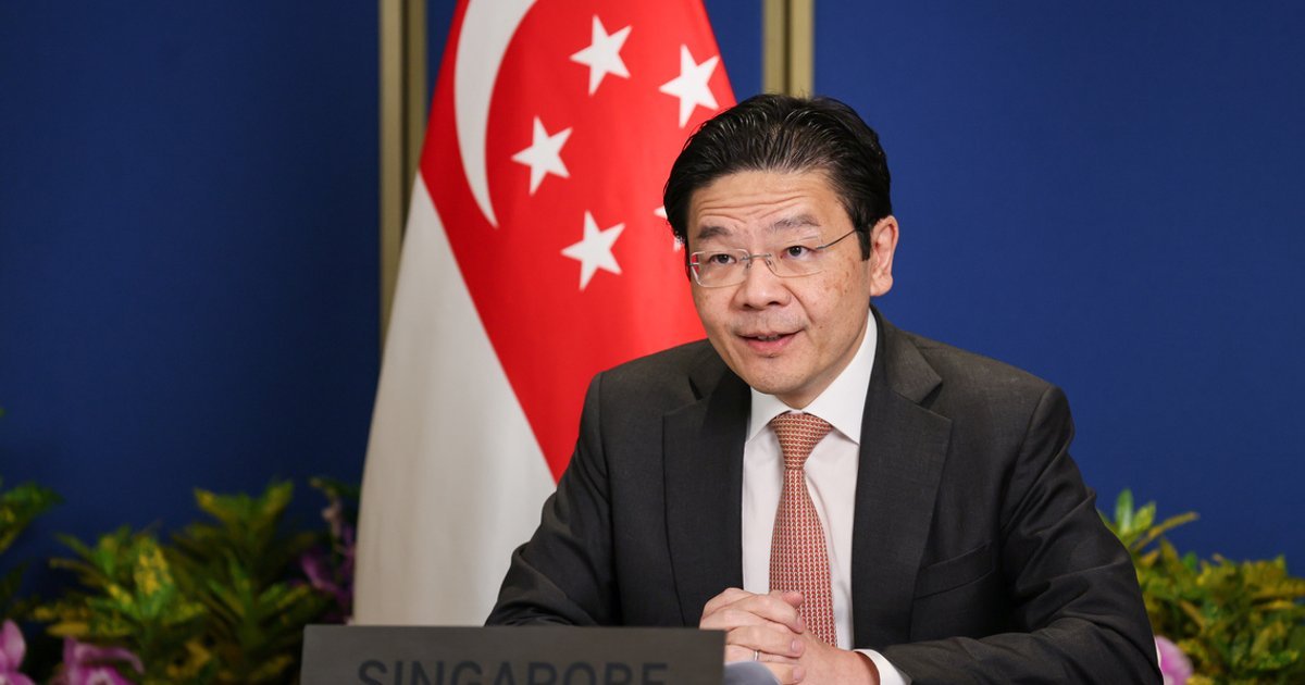 Perdana Menteri Singapura Lawrence Wong berbicara dalam pertemuan daring