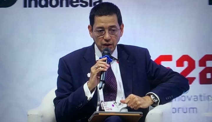 Direktur IT Digital Telkom Karim Siregar berbicara di panel DTIIF 2026